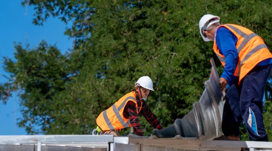 Professional gutter cleaning in Goliad, TX
